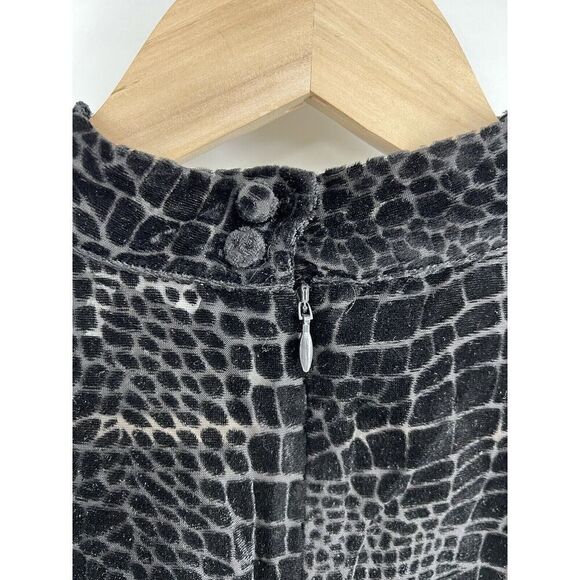 FRAME Black Velvet Illusion Keyhole Neck Crop Top Shirt Womens Size Medium - Picture 3 of 5